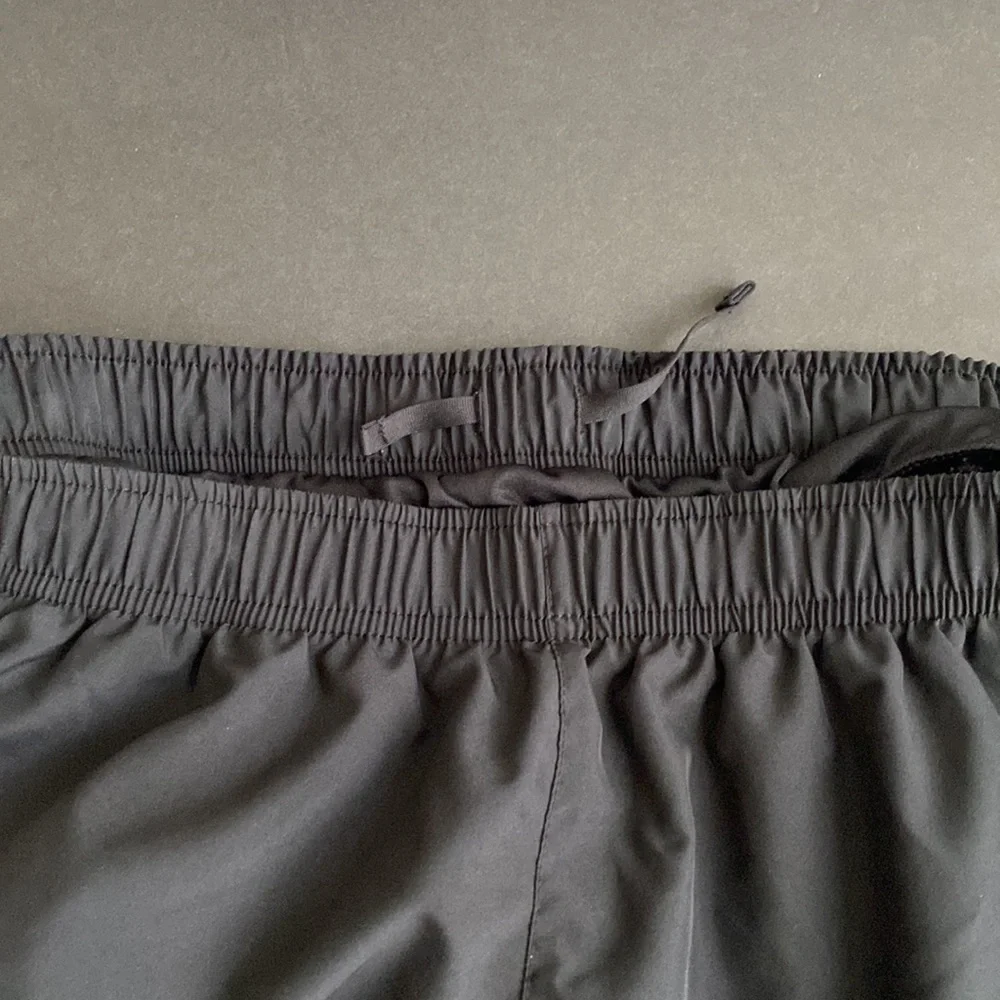 Nike Dri-Fit Black & White Tempo Running Shorts M - Picture 7 of 7